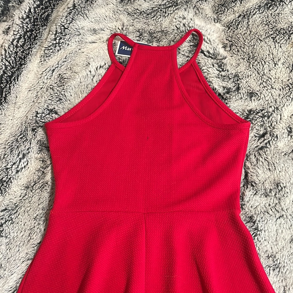 Red Dress - Picture 6 of 9